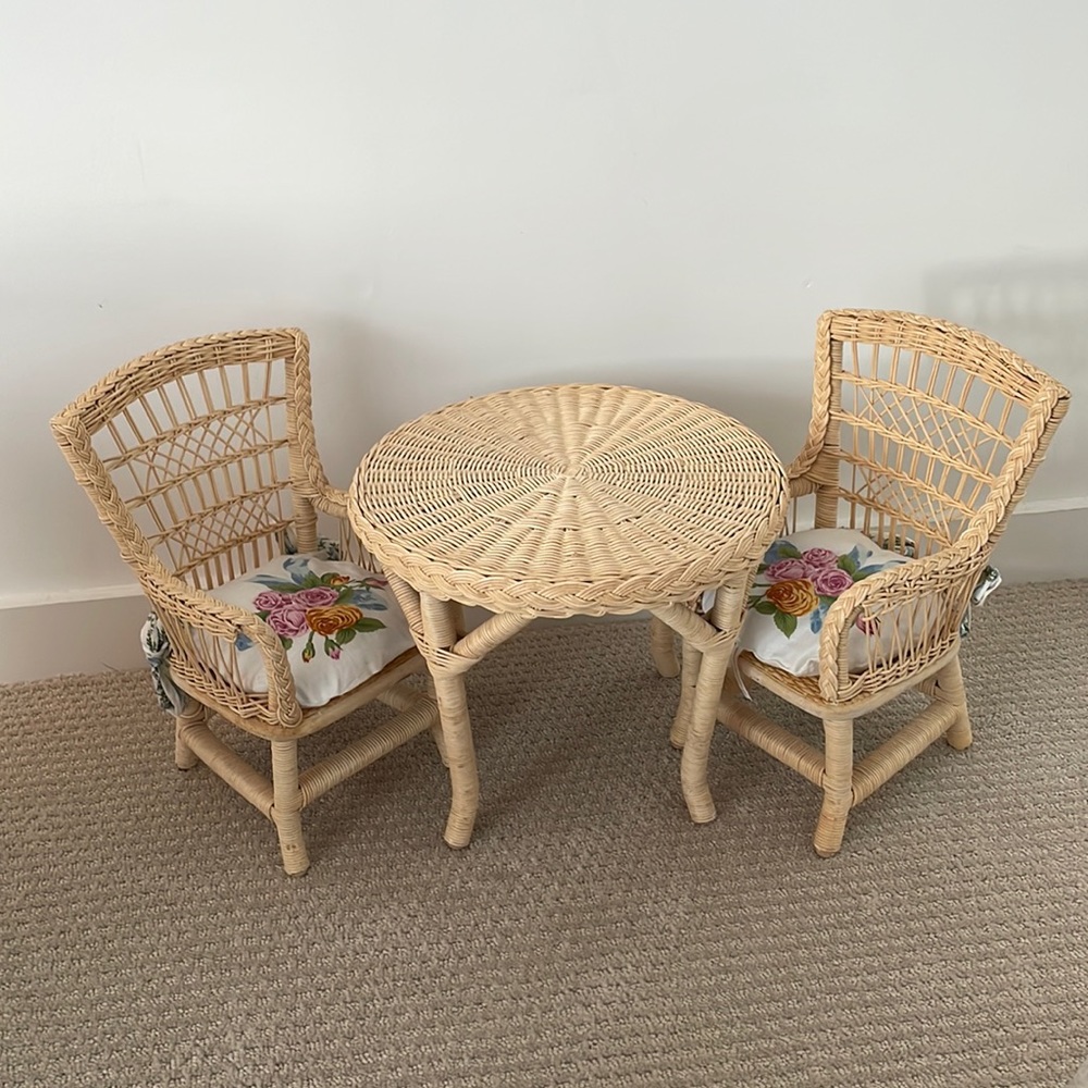 Vintage American girl Samantha table and chairs